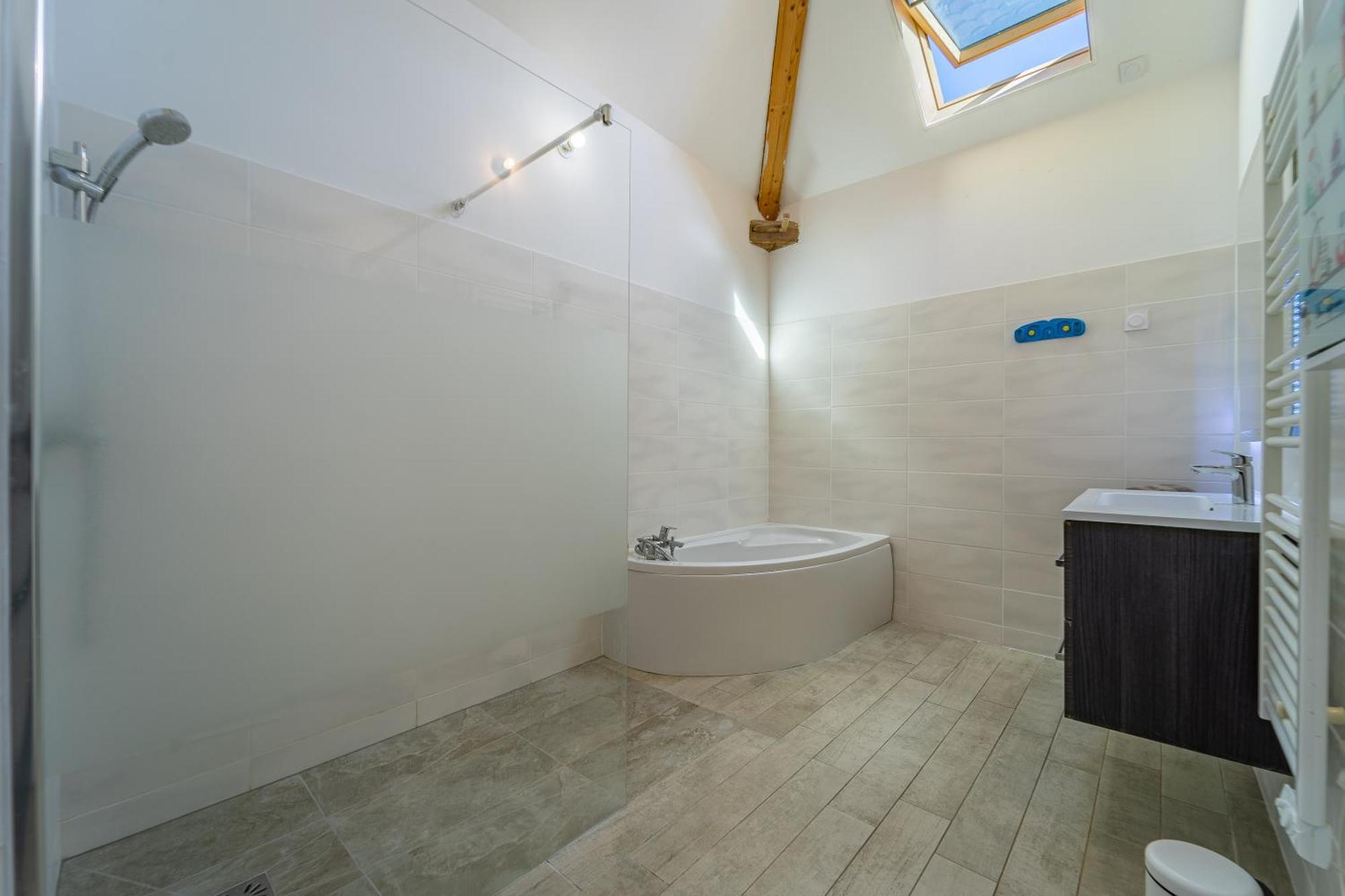 Cosy Room'S Frontonas Luaran gambar
