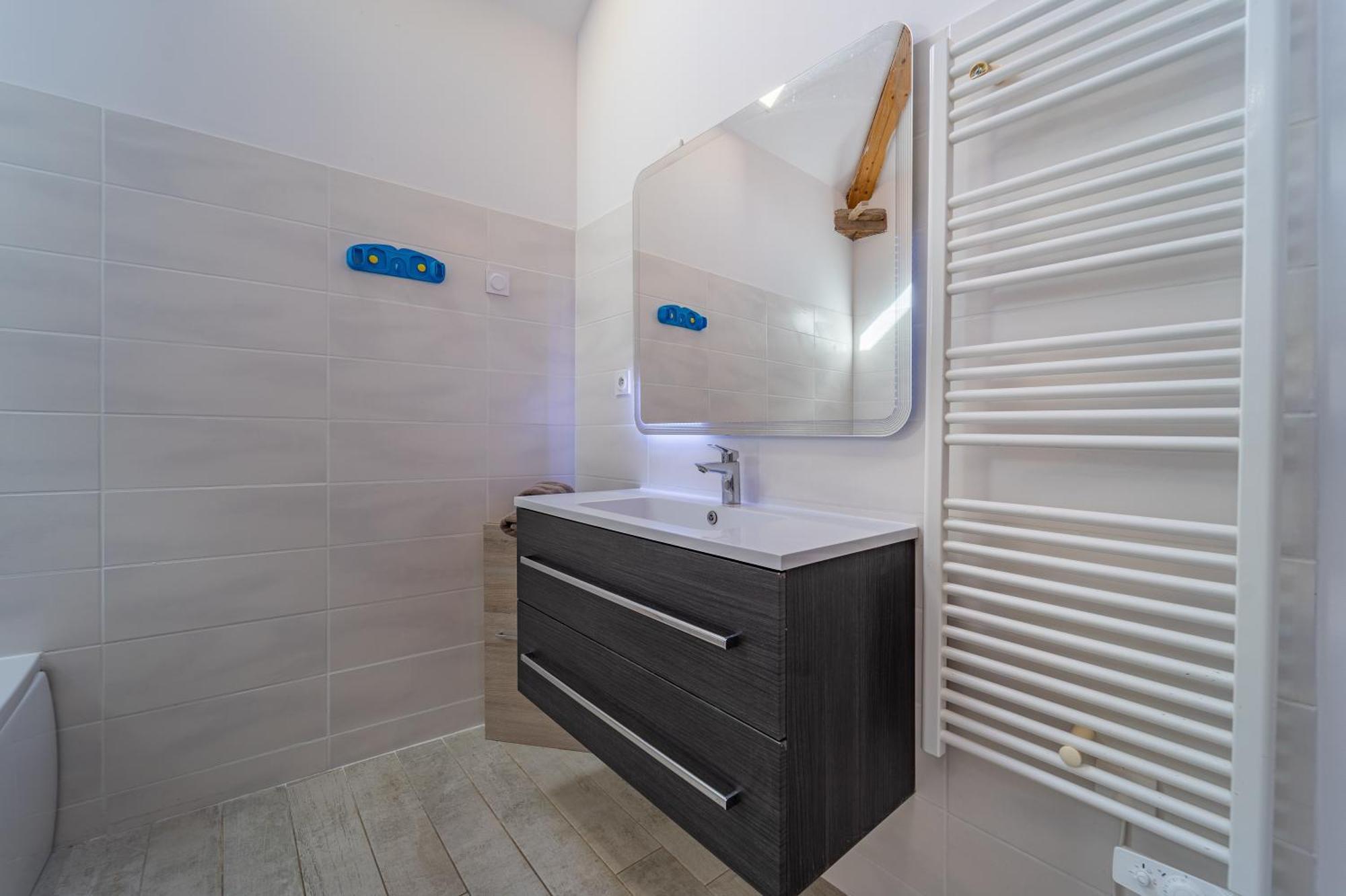 Cosy Room'S Frontonas Luaran gambar